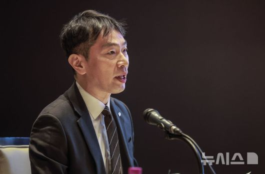 뉴시스