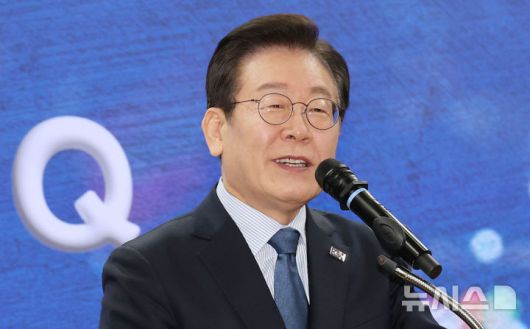 뉴시스