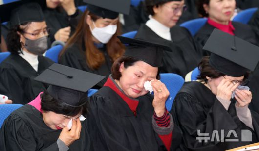 뉴시스