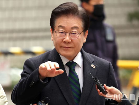 뉴시스