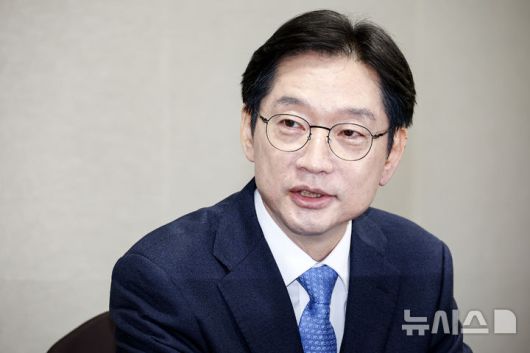 뉴시스