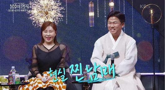 뉴시스