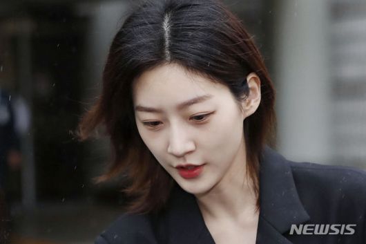 뉴시스