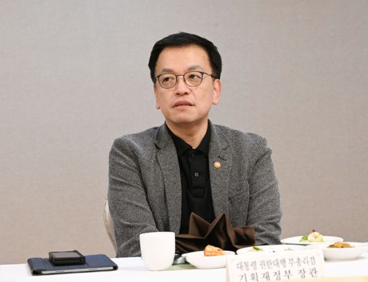 뉴시스
