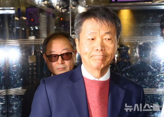 뉴시스