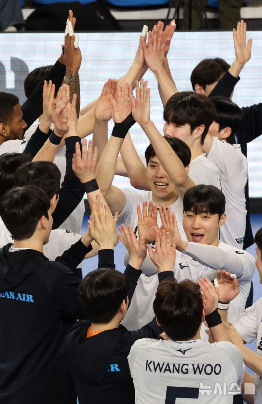 뉴시스