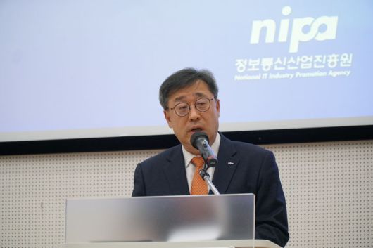 뉴시스