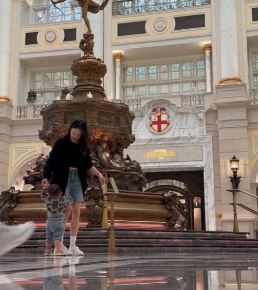 [서울=뉴시스] 손연재가 아들과 마카오 여행을 떠난 모습을 공개했다. (사진=손연재 인스타그램 캡처) 2025.04.19. photo@newsis.com *재판매 및 DB 금지