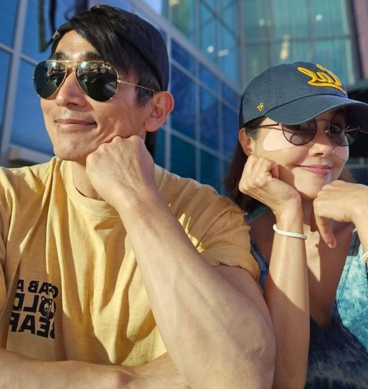 [서울=뉴시스] 차인표(왼쪽), 신애라. (사진=차인표 인스타그램 캡처) 2025.04.24. photo@newsis.com  *재판매 및 DB 금지