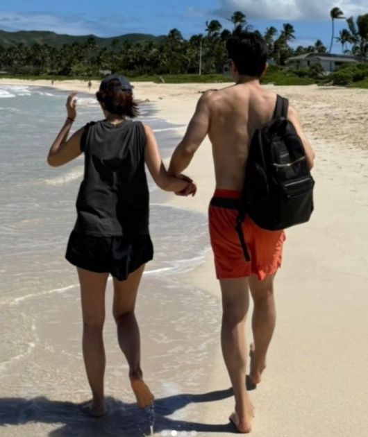 [서울=뉴시스] 신애라(왼쪽), 차인표. (사진=차인표 인스타그램 캡처) 2025.04.24. photo@newsis.com  *재판매 및 DB 금지