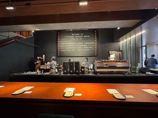 [서울=뉴시스] 스타벅스 리저브 도산 매장 1층 전경. (사진=동효정 기자) 2025.04.28. vivid@newsis.com  *재판매 및 DB 금지