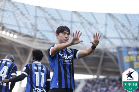 [서울=뉴시스] 프로축구 K리그2 인천유나이티드의 박경섭. (사진=한국프로축구연맹 제공) *재판매 및 DB 금지