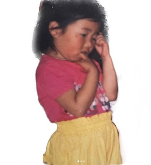 [서울=뉴시스] 가수 송가인이 어린이날을 맞아 유년 시절 모습을 공개했다. (사진=송가인 인스타그램 캡처) 2025.05.06. photo@newsis.com *재판매 및 DB 금지