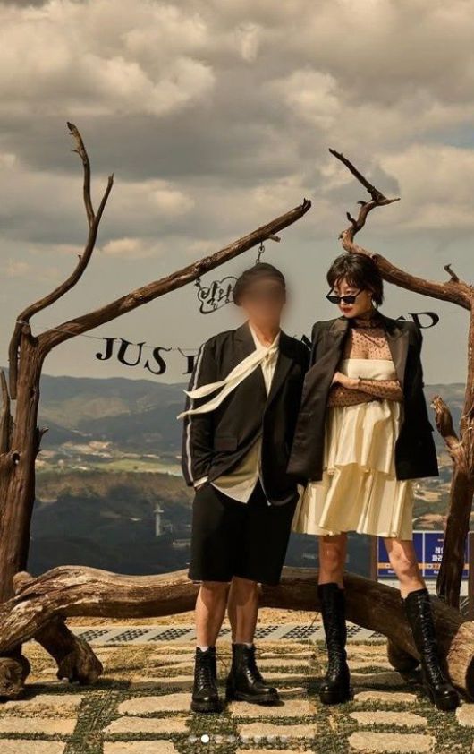 [서울=뉴시스] 배우 최여진이 웨딩화보를 공개했다. (사진=최여진 인스타그램 캡처) 2025.05.12. photo@newsis.com *재판매 및 DB 금지