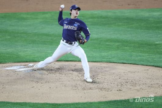 [서울=뉴시스] 프로야구 NC 다이노스 목지훈이 7일 수원KT위즈파크에서 열린 2025 신한 쏠뱅크 KT 위즈와의 경기에 선발 등판해 공을 던지고 있다. (사진=NC 다이노스 제공) 2025.05.07. *재판매 및 DB 금지