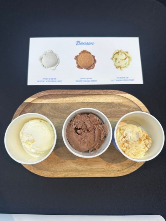 왼쪽부터 벤슨 저지밀크&말돈솔트, 퓨어허니 탄자니아, 버터 프렌치토스트.  *재판매 및 DB 금지