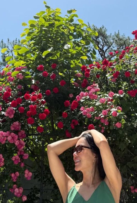 [서울=뉴시스] 엄정화. (사진=엄정화 인스타그램 캡처) 2025.05.22 photo@newsis.com  *재판매 및 DB 금지