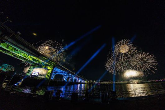 [서울=뉴시스] 세븐틴 잠수교 공연. (사진 = 플레디스 엔터테인먼트 제공) 2025.05.26. photo@newsis.com *재판매 및 DB 금지