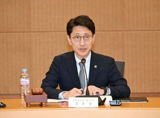 [세종=뉴시스] 기획재정부는 28일 서울 서초구 서울지방조달청에서 김윤상 2차관 주재로 '2025년 제2차 보조금관리위원회'를 열고 '2025년 보조사업 연장평가 결과(안)'를 심의·의결했다고 밝혔다. (사진=기재부 제공) 2025.05.28. photo@newsis.com *재판매 및 DB 금지