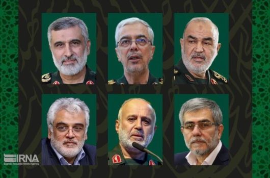 [서울=뉴시스] 이란 IRNA 통신이 13일 이스라엘의 공습으로 사망한 군 최고 지도부 6명의 사진과 이름을 모아 소개했다. 시계방향(왼쪽 위부터) 아미랄리 하지자데 혁명수비대 항공우주군 사령과, 모하마드 바케리 군참모총장, 호세인 살라미 혁명수비대 총사령관, 페레이둔 아바시(핵과학자), 골말리 라시드 소장, 모하마드-메디 테헤란치(핵과학자). (출처: IRNA) 2025.06,13. *재판매 및 DB 금지