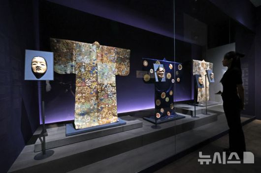 [서울=뉴시스] 박진희 기자 = 국립중앙박물관과 일본 도쿄국립박물관은 한·일 국교 정상화 60주년 특별전 '일본미술, 네 가지 시선' 언론공개회를 16일 서울 용산구 국립중앙박물관 상설전시관에서 갖고 두 기관의 소장품 62건을 선보이고 있다. 2025.06.16. pak7130@newsis.com