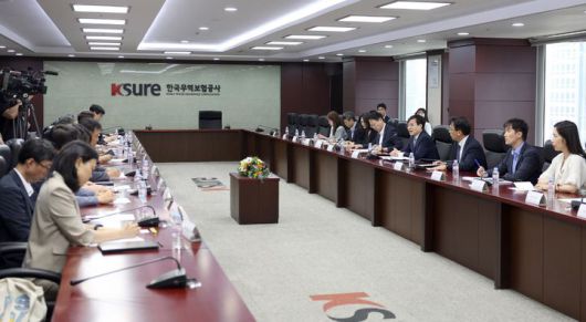 [서울=뉴시스] 여한구 산업통상자원부 통상교섭본부장이 17일 오후 서울 종로구 한국무역보험공사에서 열린 제46회 통상추진위원회에서 발언하고 있다. (사진=산업통상자원부 제공) 2025.06.17. photo@newsis.com *재판매 및 DB 금지