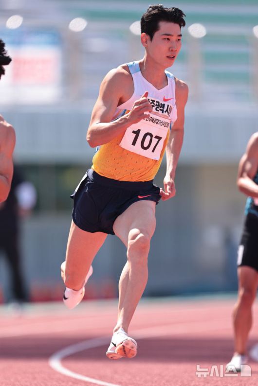 [서울=뉴시스]고승환, 남자 육상 200m. (사진=대한육상연맹 제공)
