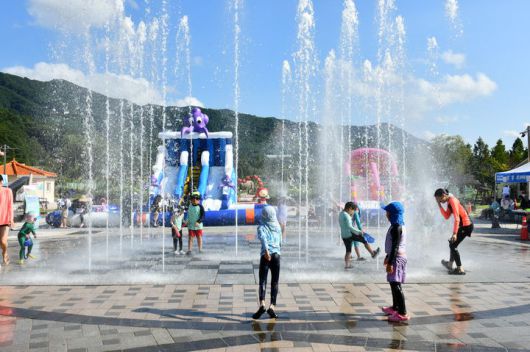 장수 누리파크 바닥분수 모습 *재판매 및 DB 금지