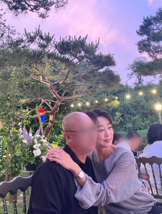 [서울=뉴시스] 김재욱(왼쪽), 최여진. (사진=최여진 인스타그램 캡처) 2025.06.24. photo@newsis.com *재판매 및 DB 금지