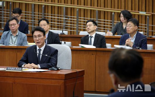 [서울=뉴시스] 김금보 기자 = 김민석 국무총리 후보자가 24일 서울 여의도 국회에서 열린 인사청문회에서 질문에 답하고 있다. 2025.06.24. kgb@newsis.com