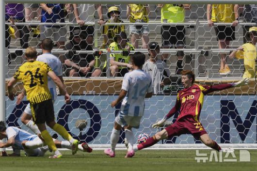 [신시내티=AP/뉴시스] 2025 국제축구연맹(FIFA) 클럽월드컵에 참가한 프로축구 K리그1 울산 HD의 조현우. 2025.06.25.