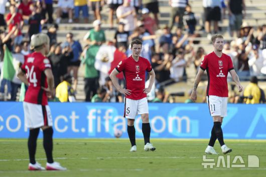 [패서디나=AP/뉴시스] 2025 국제축구연맹(FIFA) 클럽월드컵 조별리그 E조에서 탈락한 일본 프로축구 J1리그의 우라와 레즈. 2025.06.25.