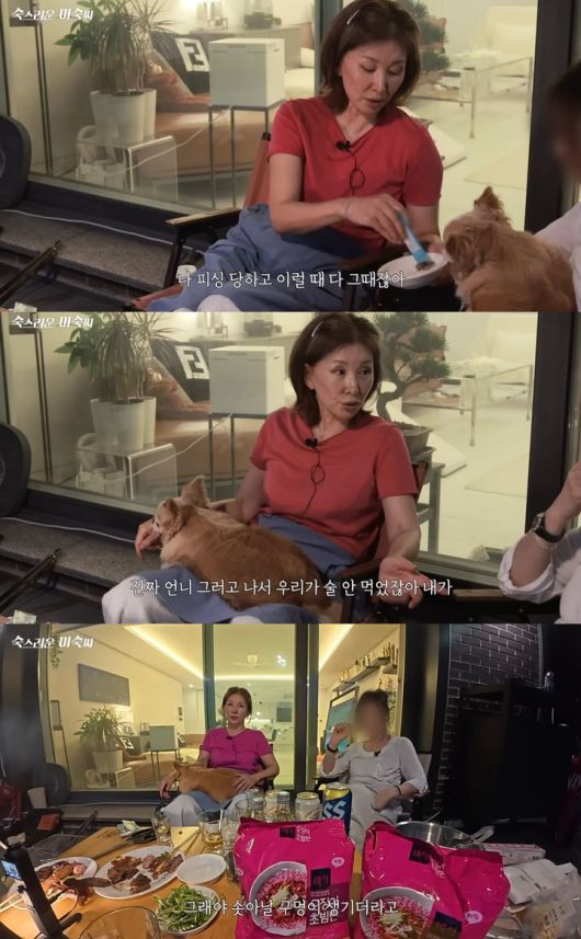 [서울=뉴시스] 지난 26일 유튜브 채널 '이미숙_숙스러운 미숙씨'가 공개한 영상. (사진=유튜브 채널 '이미숙_숙스러운 미숙씨' 캡처) 2025.06.27. photo@newsis.com *재판매 및 DB 금지