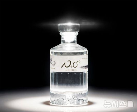 [곡성=뉴시스] 전남 곡성군, 쌀을 물에 불리지 않고 술을 빚는 방식의 전통주 제조법 복원. 쌀 증류주 '네오40' 출시. (사진=곡성군청 제공). photo@newsis.com *재판매 및 DB 금지