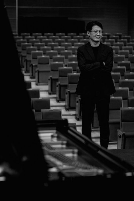 [대구=뉴시스] 이성욱 달서아트센터 관장. (사진=달서아트센터 제공) 2025.06.30. photo@newsis.com  *재판매 및 DB 금지