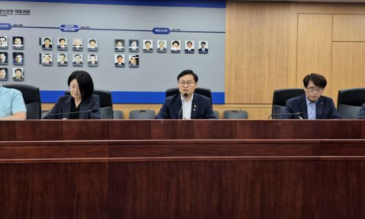 해양수산부 부산 이전 추진기획단이 지난 1일 회의를 진행하고 있는 모습. (사진=해양수산부 제공) *재판매 및 DB 금지