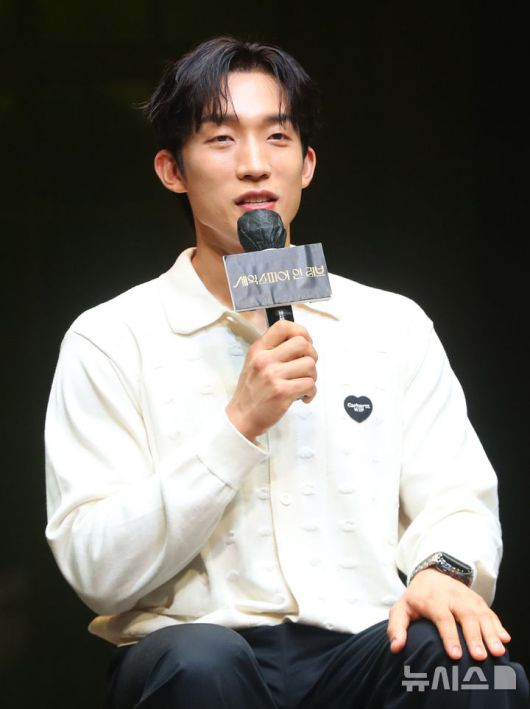 뉴시스