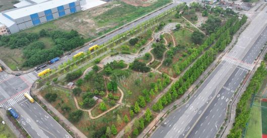 [당진=뉴시스] 하늘에서 본 당진 석문산단 공원 내 도시숲. (사진=당진시 제공) 2025.07.14. photo@newsis.com  *재판매 및 DB 금지