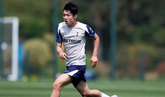 [서울=뉴시스]토트넘 훈련 중인 양민혁. (사진=토트넘 홈페이지 캡처) 2025.07.15. photo@newsis.com *재판매 및 DB 금지