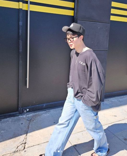 [서울=뉴시스] 지민. (사진=지민 인스타그램 캡처) 2025.07.15. photo@newsis.com *재판매 및 DB 금지