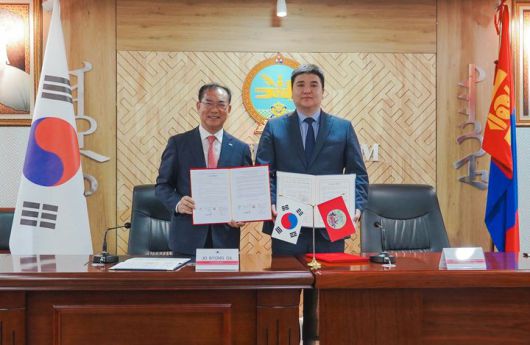 [부산=뉴시스] 부산 사상구는 몽골 울란바토르시 송긴하이르한구와 국제 우호교류 협약을 체결했다. (사진=사상구 제공) 2025.07.17. photo@newsis.com *재판매 및 DB 금지