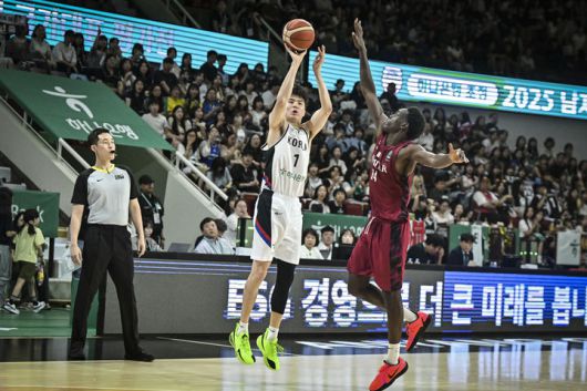 [서울=뉴시스] 남자 농구 대표팀의 이현중. (사진=대한민국농구협회 제공)  *재판매 및 DB 금지