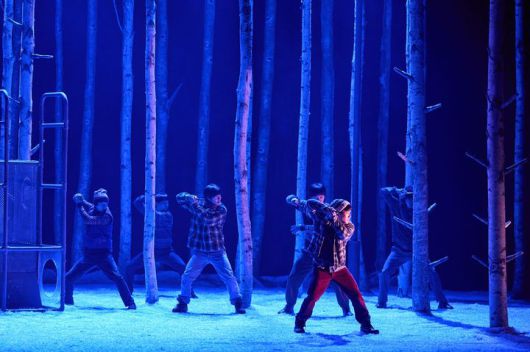 [서울=뉴시스] 연극 '렛미인' 한 장면. (사진=신시컴퍼니 제공) 2025.07.22. photo@newsis.com *재판매 및 DB 금지