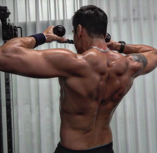 [서울=뉴시스] 운동하는 줄리엔 강의 모습. (사진=줄리엔 강) 2025.07.24. photo@newsis.com *재판매 및 DB 금지