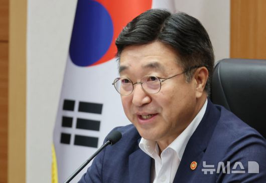 [서울=뉴시스] 김명원 기자 = 윤호중 행정안전부 장관. 2025.07.24. kmx1105@newsis.com