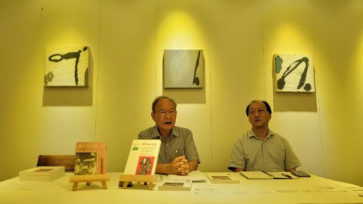 [서울=뉴시스] 월간지 '기독교사상' 주간 김흥수 목원대 명예교수(왼쪽)와 정필석 편집장 (사진=대한기독교서회 제공) 2025.08.07. photo@newsis.com *재판매 및 DB 금지