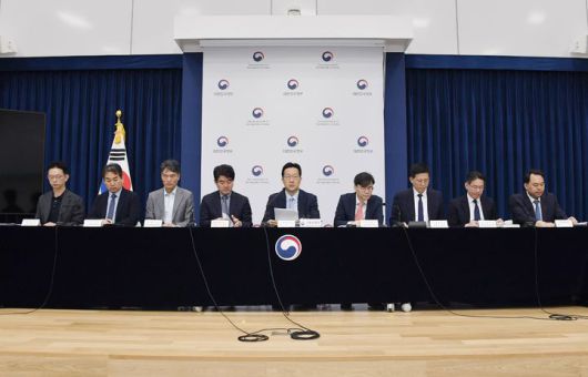 [서울=뉴시스] 윤인대 기획재정부 차관보가 19일 오전 세종시 정부세종청사에서 열린 '새정부 경제성장전략 상세 브리핑'에서 주요내용을 발표하고 있다. (사진=기획재정부 제공) 2025.08.22. photo@newsis.com *재판매 및 DB 금지