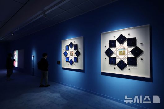 [서울=뉴시스] 박진희 기자 = 서울시립미술관(SeMA)은 25일 서울 중구 서울시립미술관 서소문관에서 제13회 서울미디어시티비엔날레 '강령: 영혼의 기술' 기자간담회를 갖고 세계 각지의 예술가들의 미디어 작품을 선보이고 있다. 2025.08.25. pak7130@newsis.com