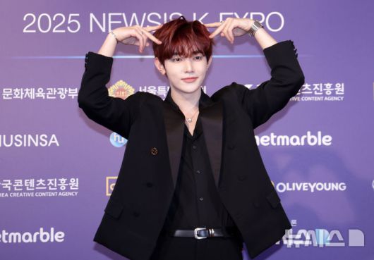 [서울=뉴시스] 조성우 기자 = 그룹 제로베이스원 장하오가 28일 서울 중구 롯데호텔에서 열린 제7회 뉴시스 한류엑스포(2025 K-엑스포) 포토월 행사에서 포즈를 취하고 있다. 2025.08.28. xconfind@newsis.com