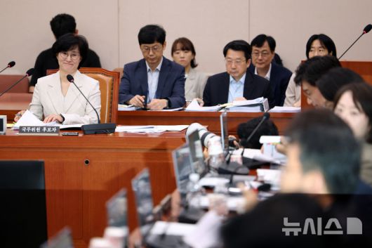 [서울=뉴시스] 김명년 기자 = 원민경 여성가족부장관 후보자가 3일 오전 서울 여의도 국회 여성가족위원회에서 열린 인사청문회에 참석해 있다. 2025.09.03. kmn@newsis.com